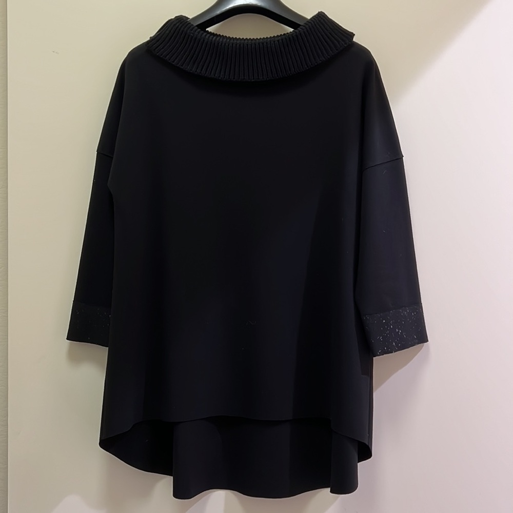 EUC She’s So Made in Italy Black Tunic Top with Knit Collar - Picture 2 of 11